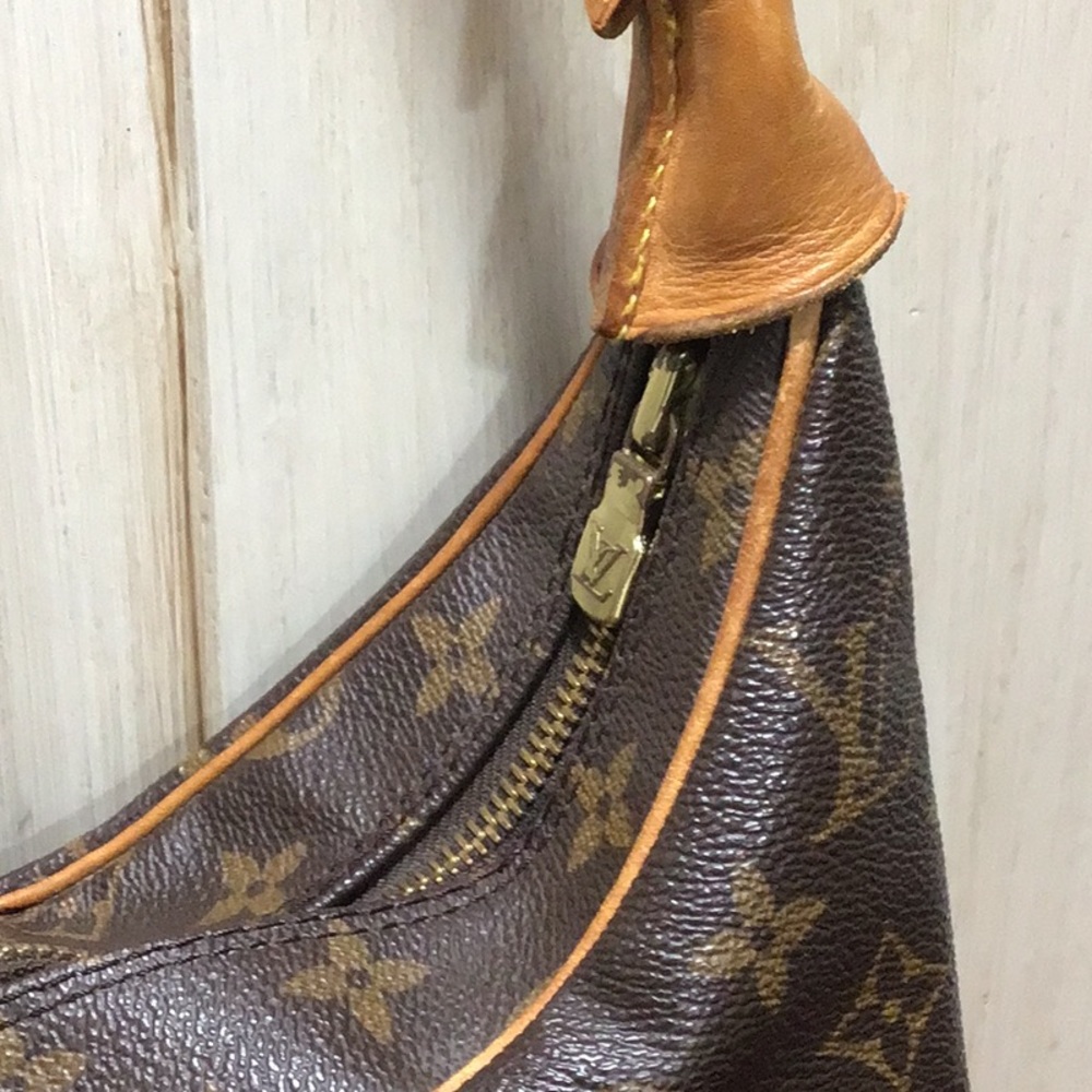 Louis Vuitton Boulogne Handbag - Picture 4 of 16